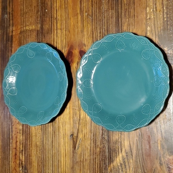 The Pioneer Woman Other - The Pioneer Woman Stoneware Teal Plates Set of 2